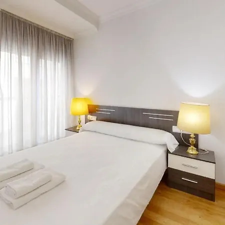 Airy Flat Apartment